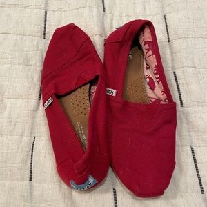 Red Tom’s Slip On